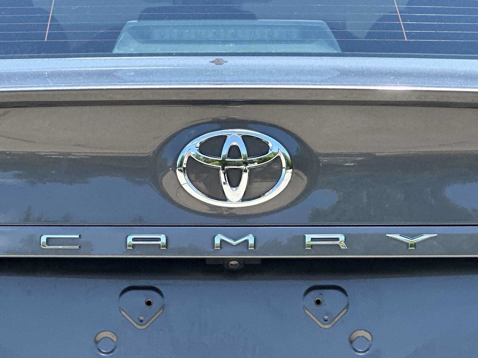 Used 2023 Toyota Camry SE FWD image 19