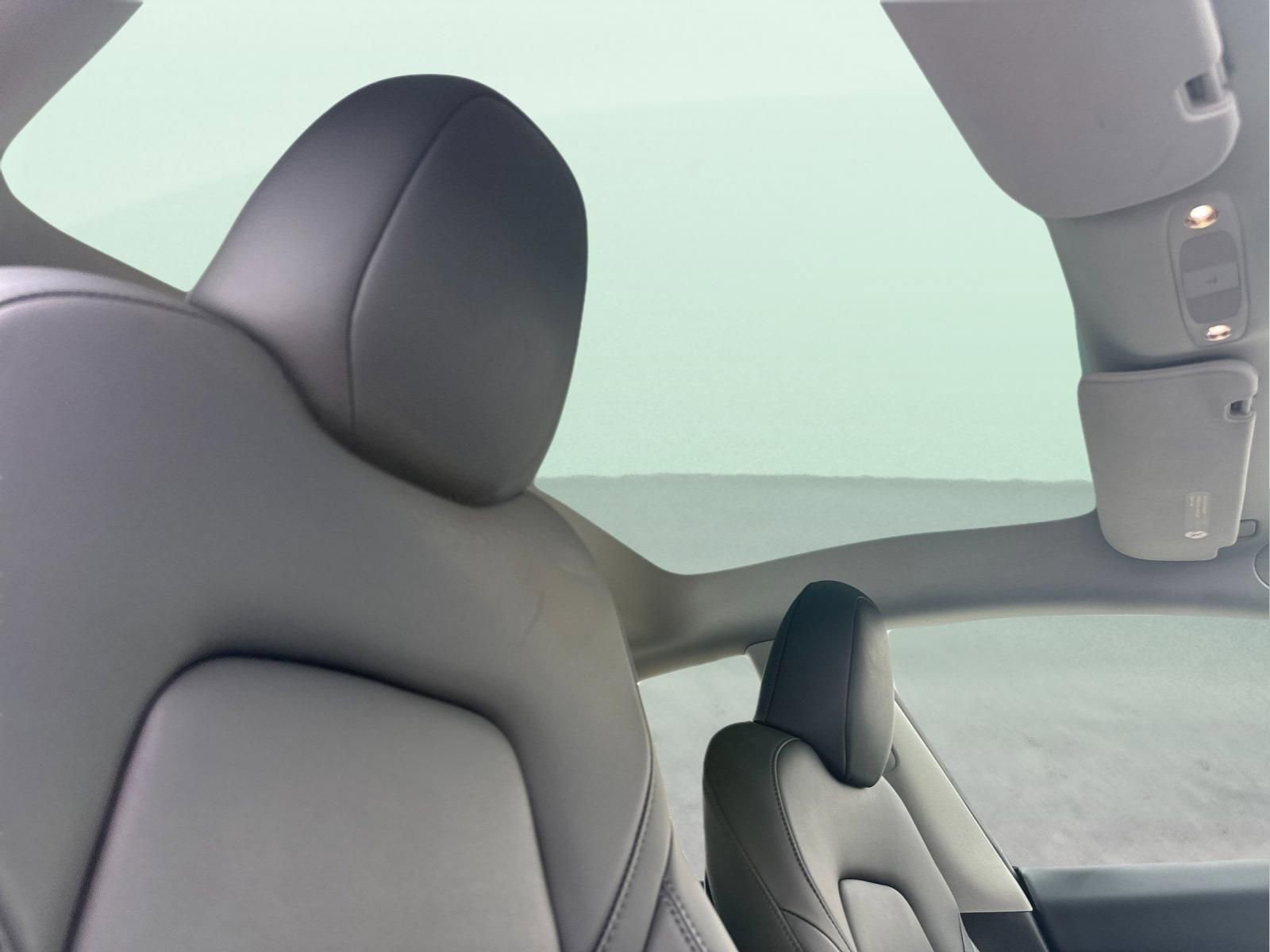 Used 2023 Tesla Model 3 Standard Range image 14