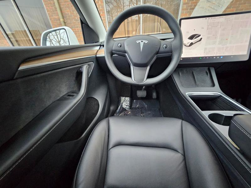 Used 2024 Tesla Model Y Long Range image 5