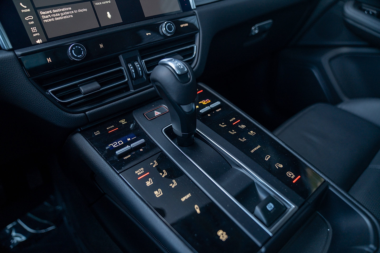 Certified 2023 Porsche Macan S AWD/4WD image 14