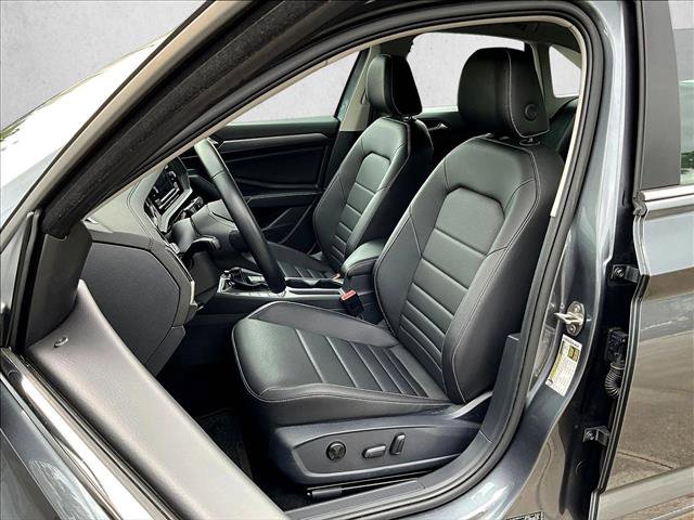 Used 2024 Volkswagen Jetta SE FWD image 27