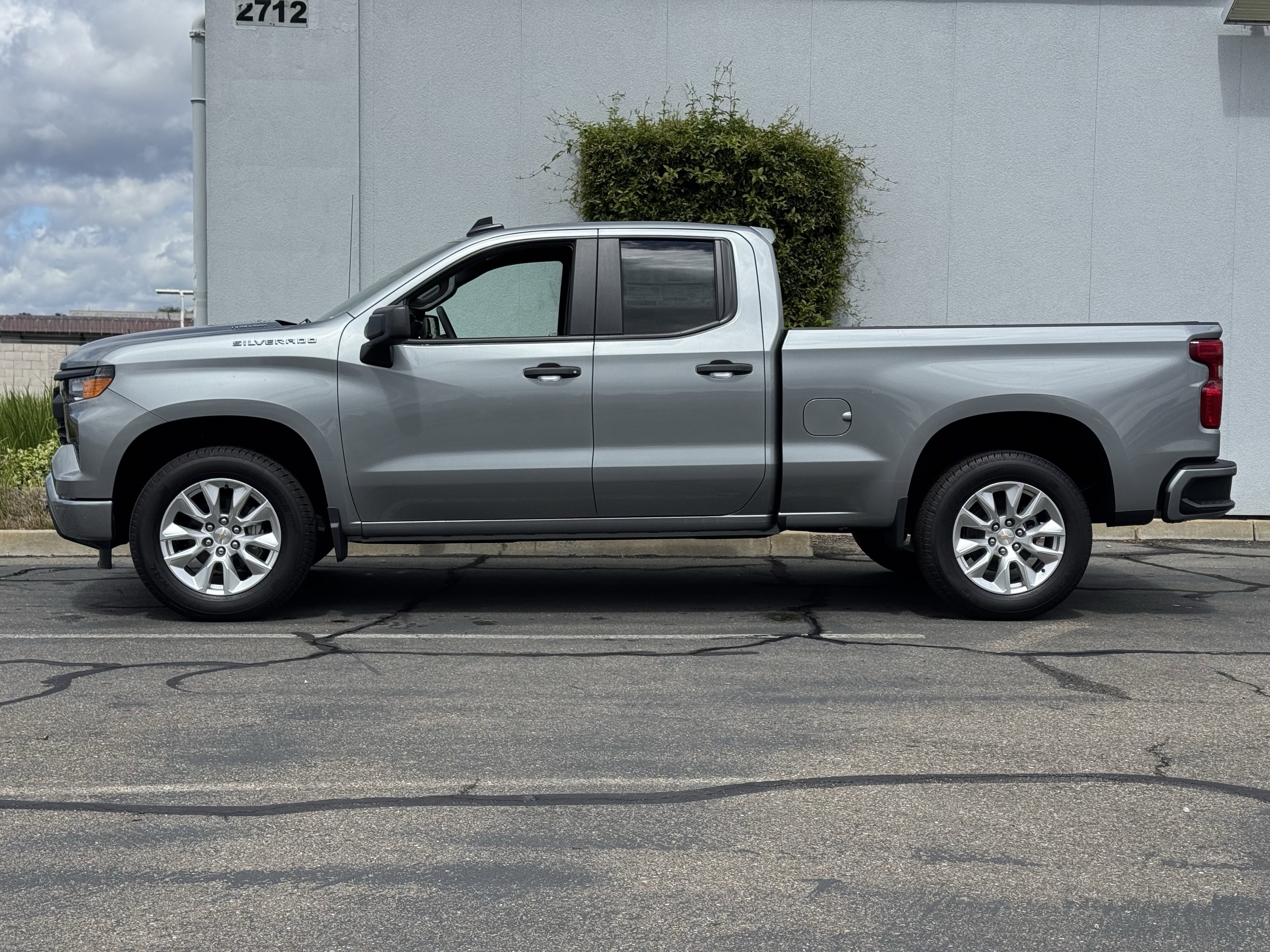 New 2026 Chevrolet Silverado 1500 Custom RWD image 4