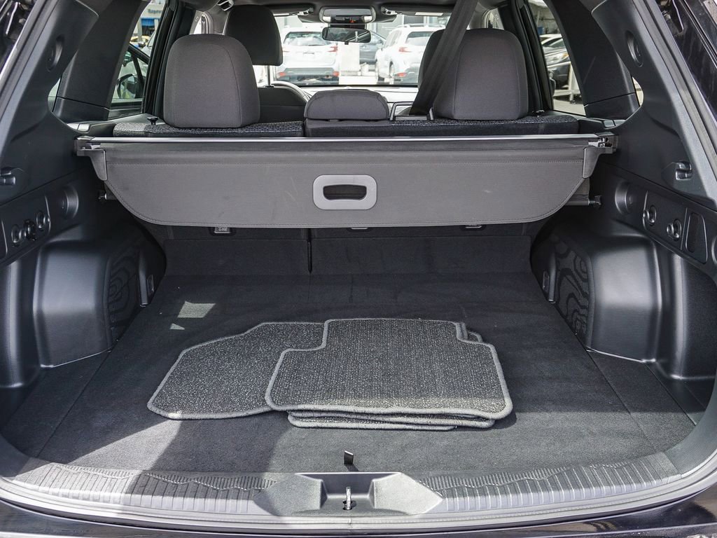 Certified 2025 Subaru Forester Premium AWD/4WD image 24