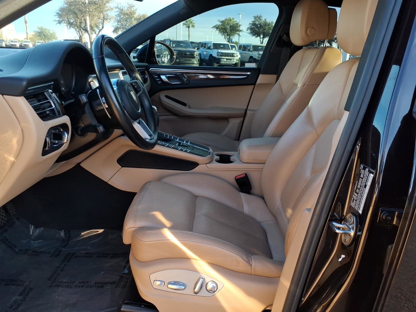 Used 2021 Porsche Macan Base image 13