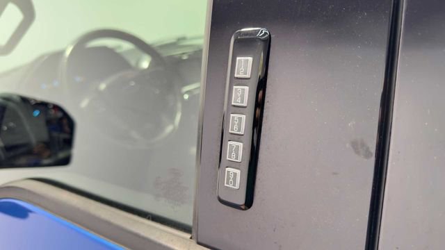 Used 2019 Ford F150 XLT w/ Equipment Group 302A Luxury AWD/4WD image 13