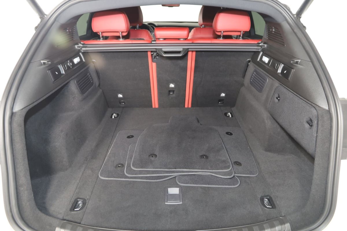 Used 2024 Alfa Romeo Stelvio Veloce image 40