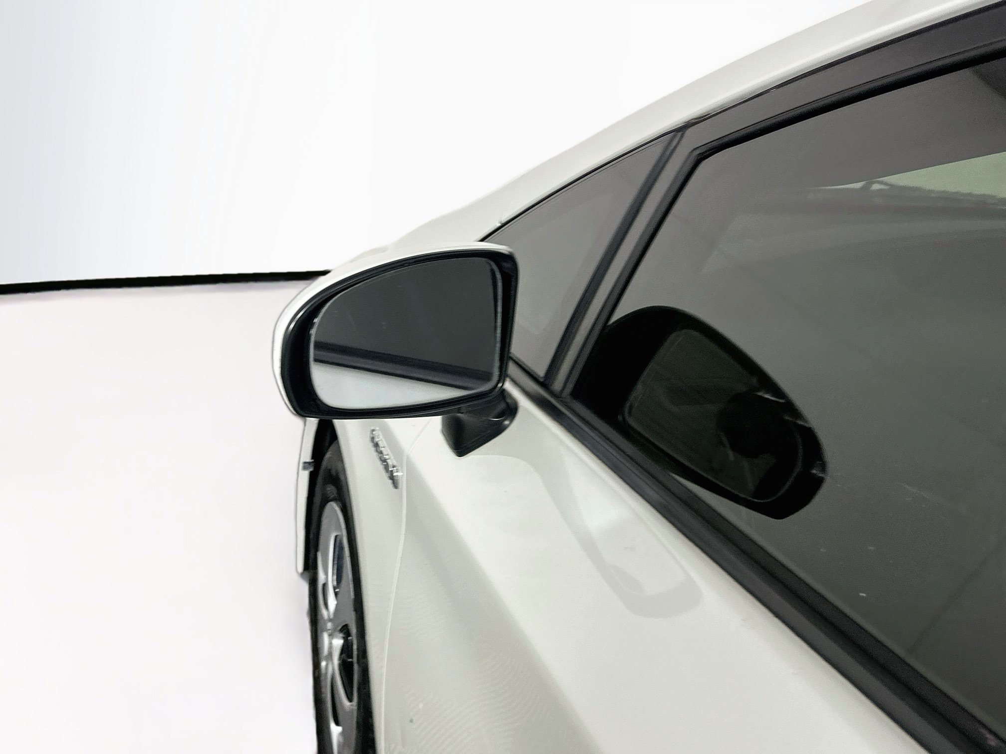 Used 2015 Toyota Prius Two FWD image 16