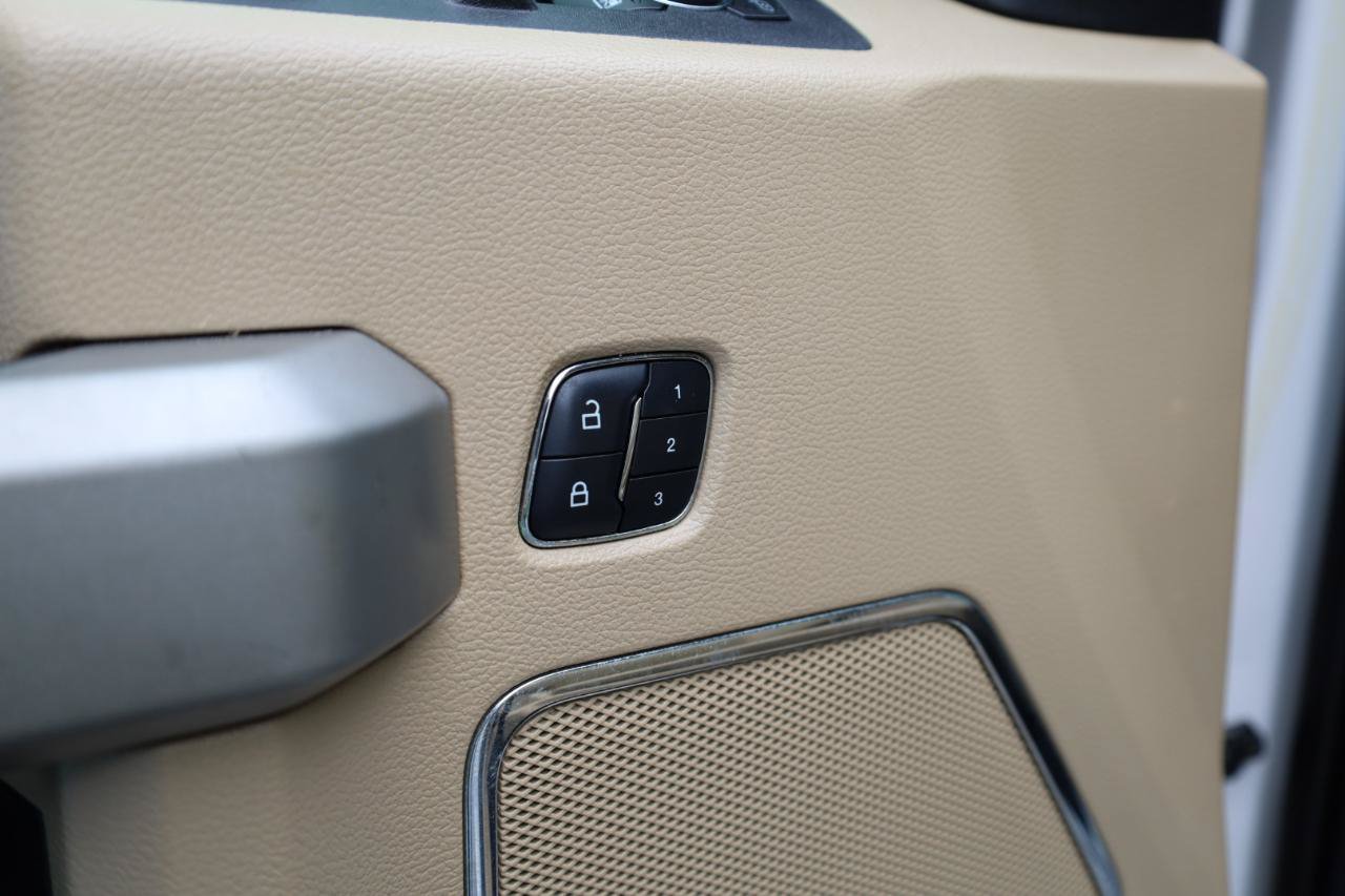 Used 2016 Ford F150 Lariat AWD/4WD image 6