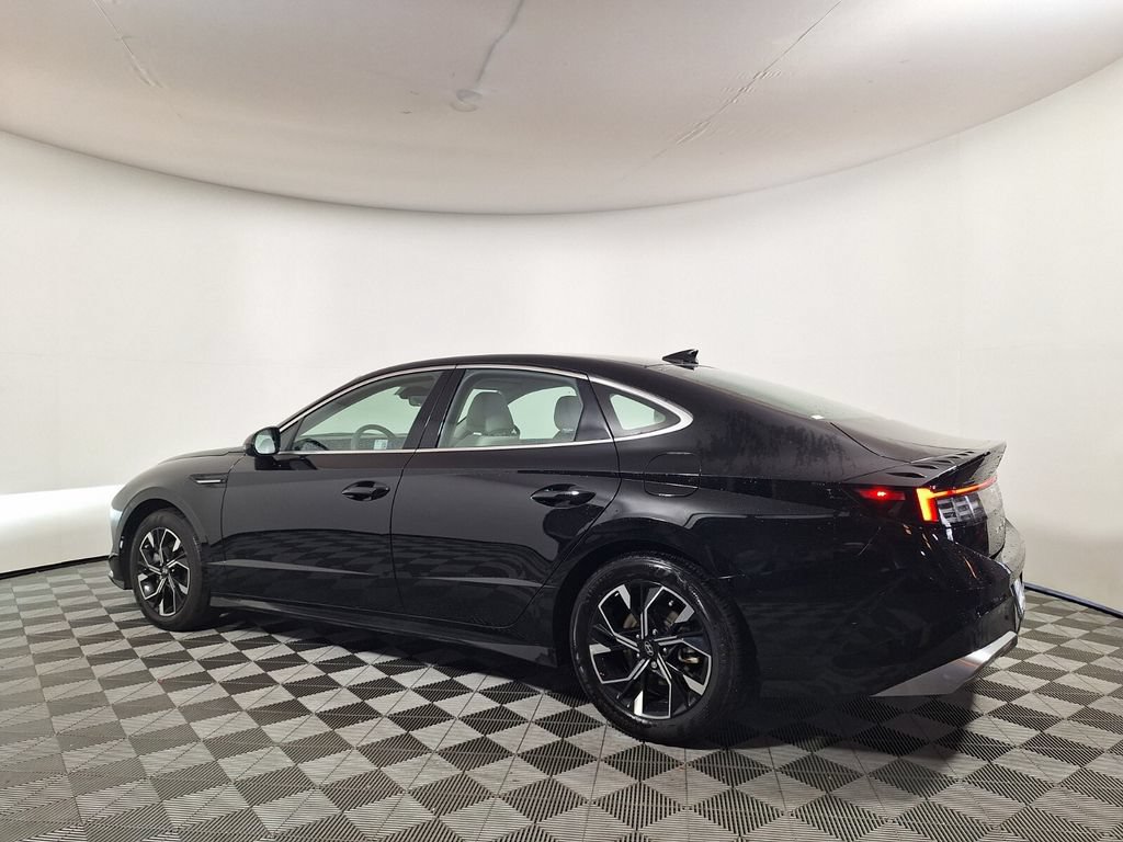 Used 2025 Hyundai Sonata SEL FWD image 7