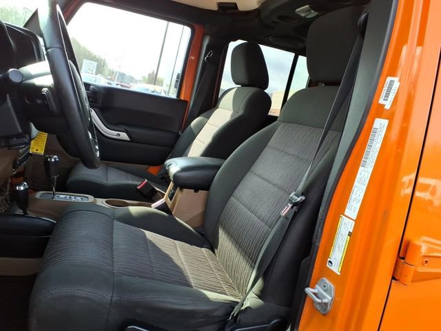 Used 2012 Jeep Wrangler Unlimited Sahara AWD/4WD image 12