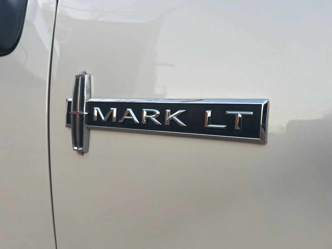 Used 2008 Lincoln Mark LT 4x4 image 10