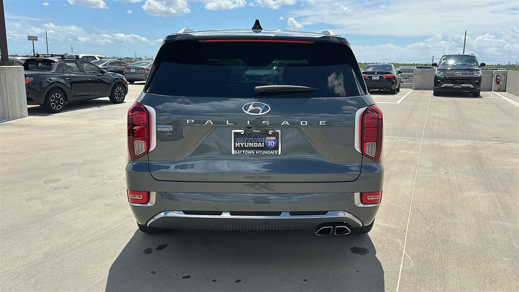 Used 2022 Hyundai Palisade Calligraphy w/ Cargo Package image 12