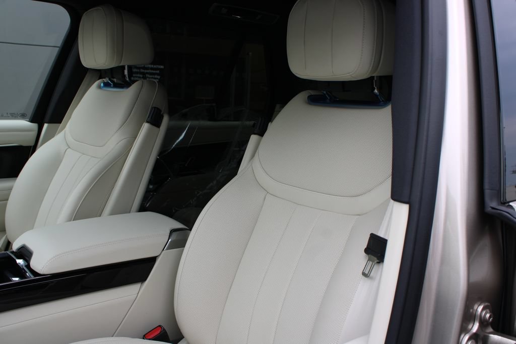 New 2026 Land Rover Range Rover SE AWD/4WD image 7