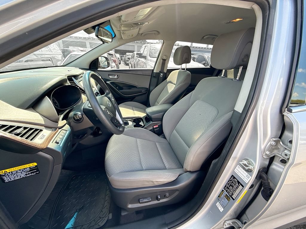 Used 2018 Hyundai Santa Fe SE w/ Cargo Package FWD image 22