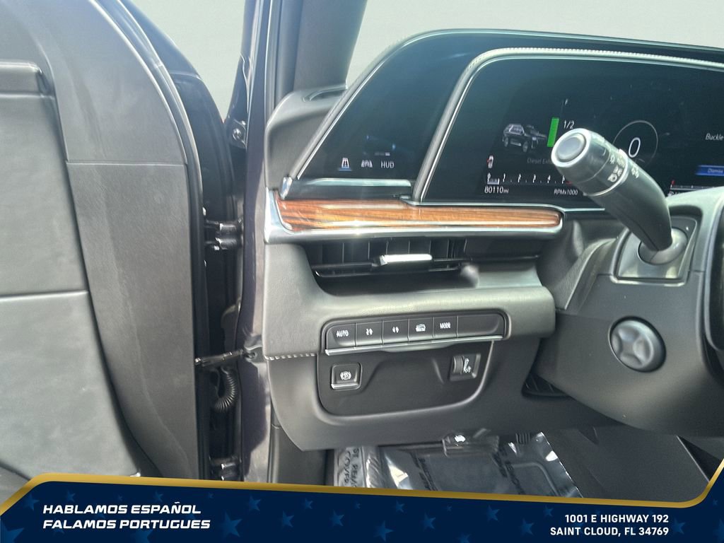 Used 2022 Cadillac Escalade ESV Premium Luxury AWD/4WD image 16