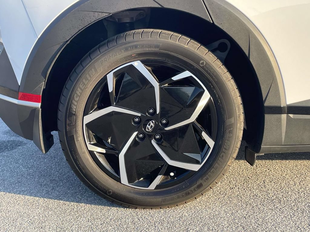 Certified 2024 Hyundai Ioniq 5 SE AWD/4WD image 32