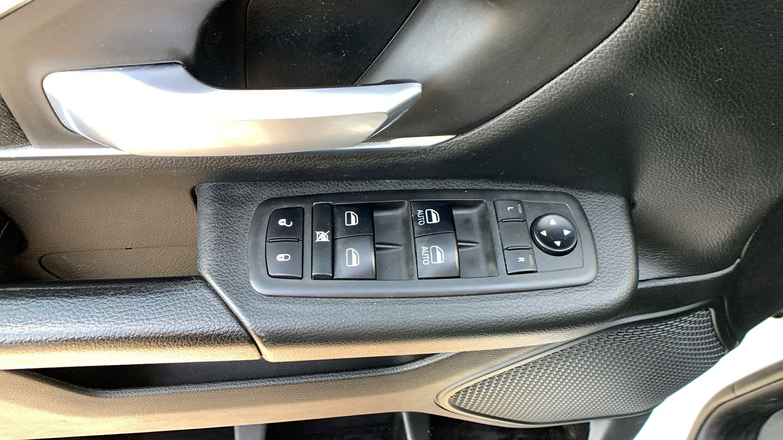Used 2019 RAM 1500 Big Horn AWD/4WD image 9
