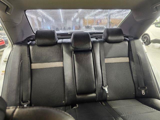 Used 2014 Toyota Camry SE FWD image 31