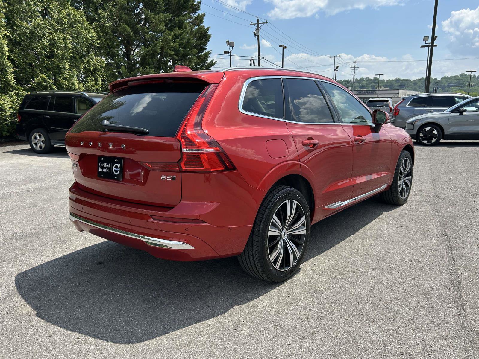 Certified 2023 Volvo XC60 B5 Plus w/ Climate Package AWD/4WD image 3