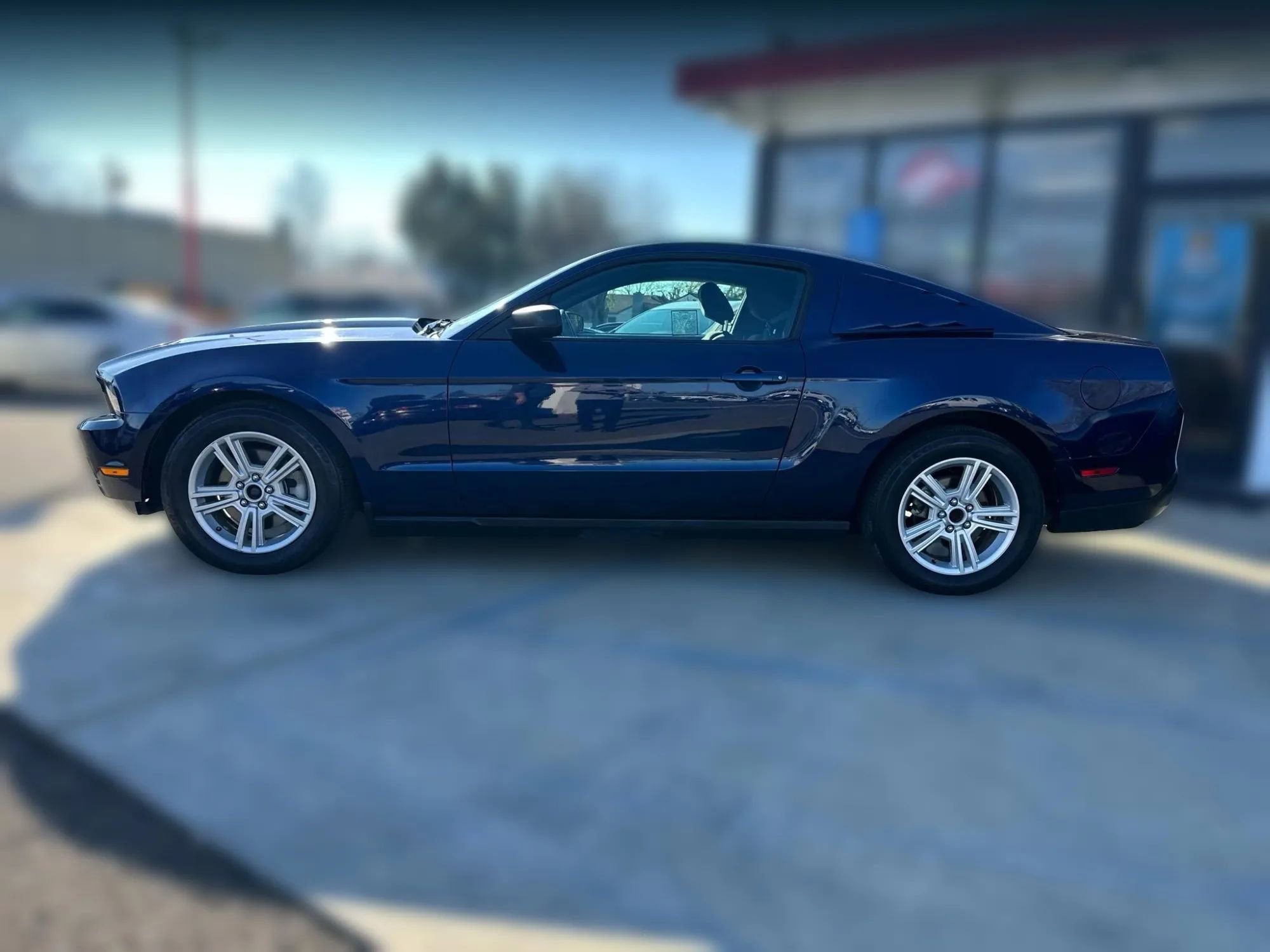 Used 2012 Ford Mustang Coupe image 3