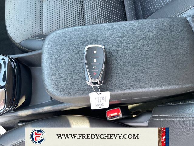 Used 2025 Chevrolet Trax LT FWD image 29