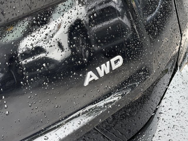 Used 2024 Nissan Rogue S AWD/4WD image 16