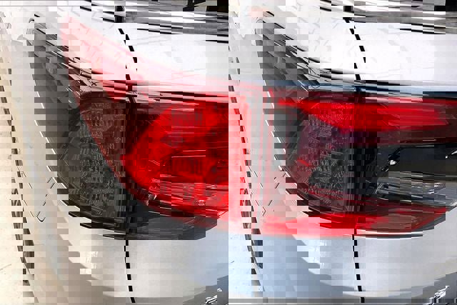 New 2026 Honda Odyssey Touring image 17