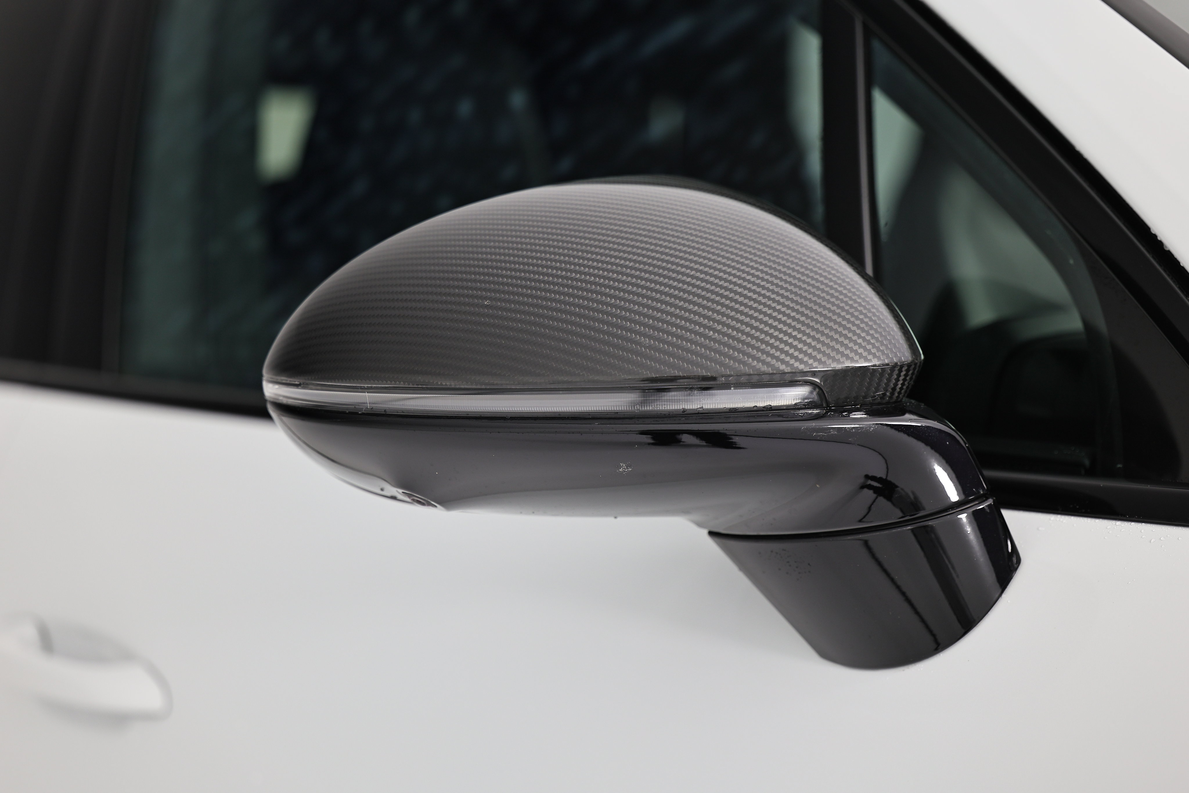 Certified 2025 Porsche Cayenne GTS AWD/4WD image 16