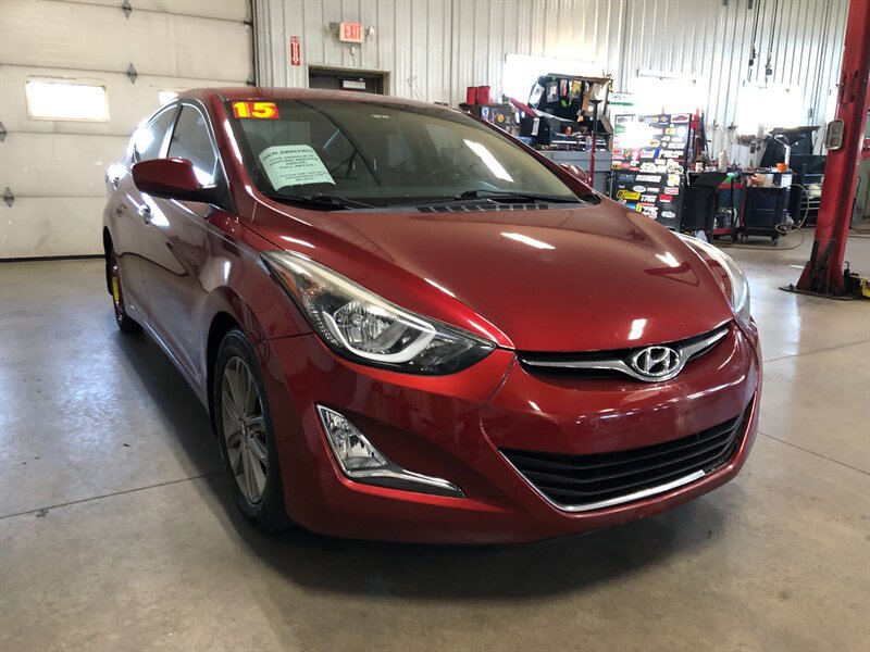Used 2015 Hyundai Elantra SE w/ Option Group 02 FWD image 3
