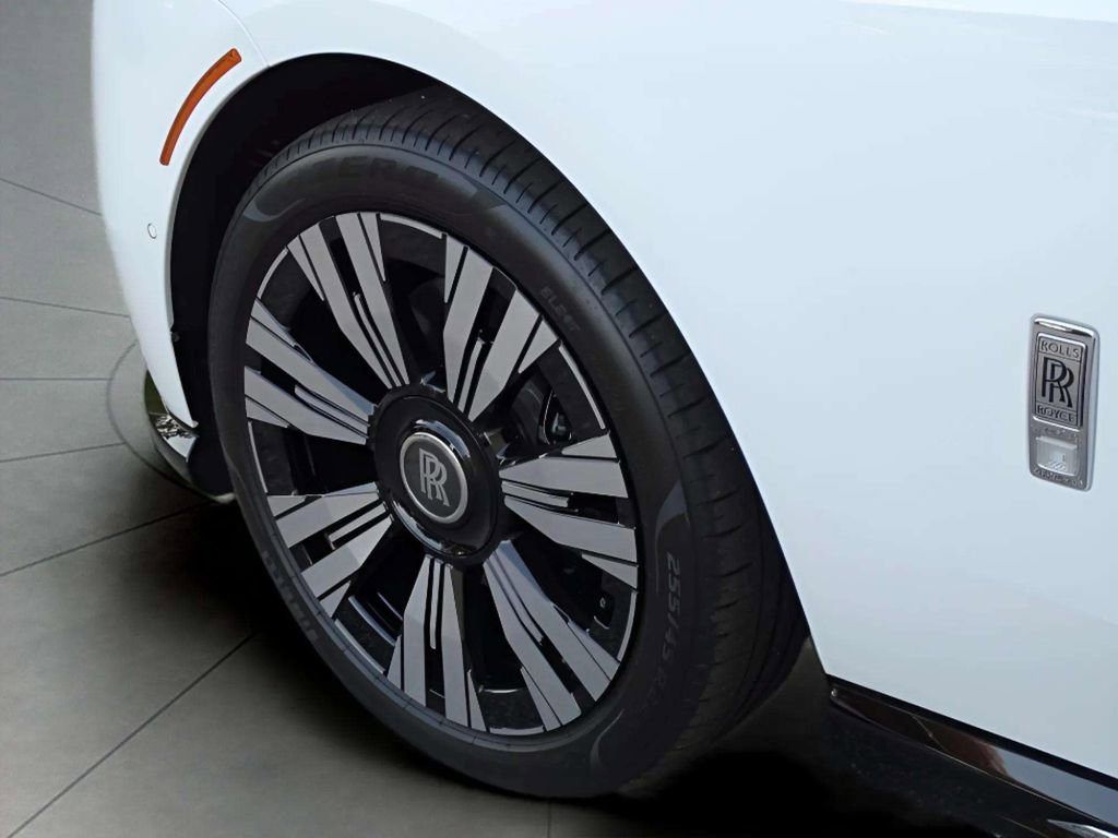 Used 2024 Rolls-Royce Spectre w/ Spectre Launch Package image 27