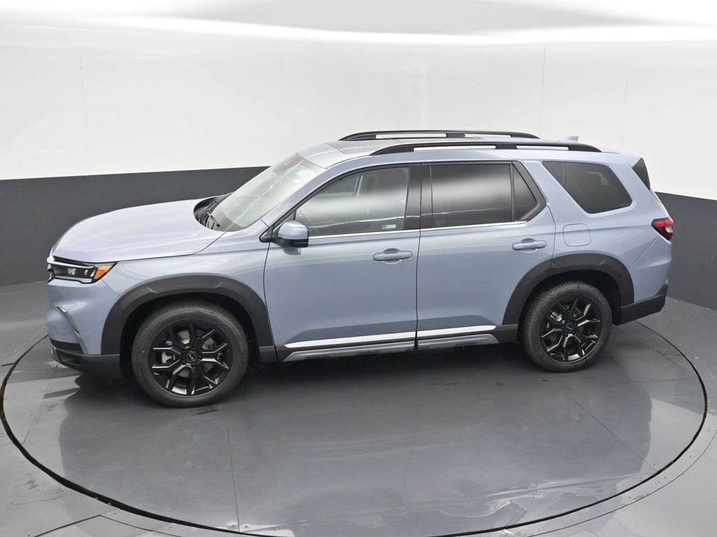 New 2025 Honda Pilot Touring image 12