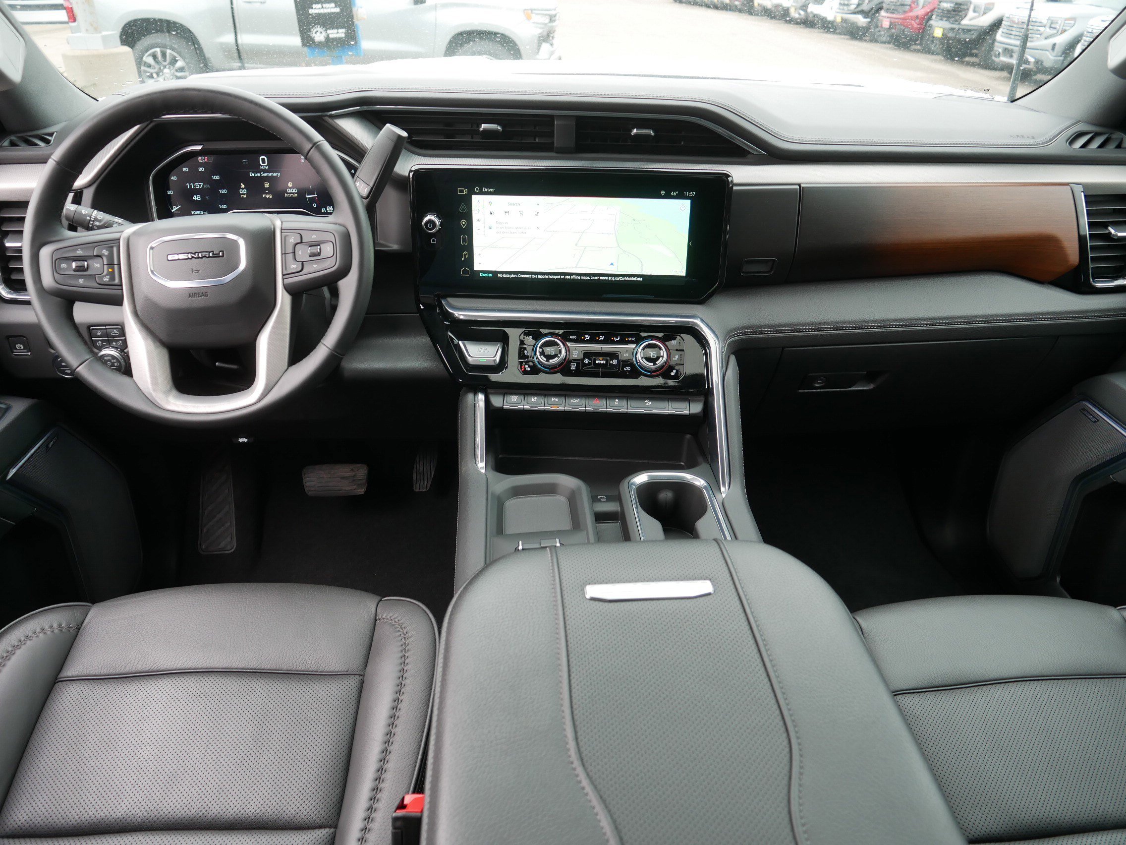 Used 2025 GMC Sierra 3500 Denali w/ Denali Reserve Package image 10