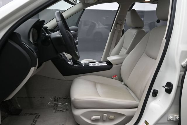 Used 2018 INFINITI Q50 Luxe w/ Essential Package (3.0T Luxe) RWD image 15