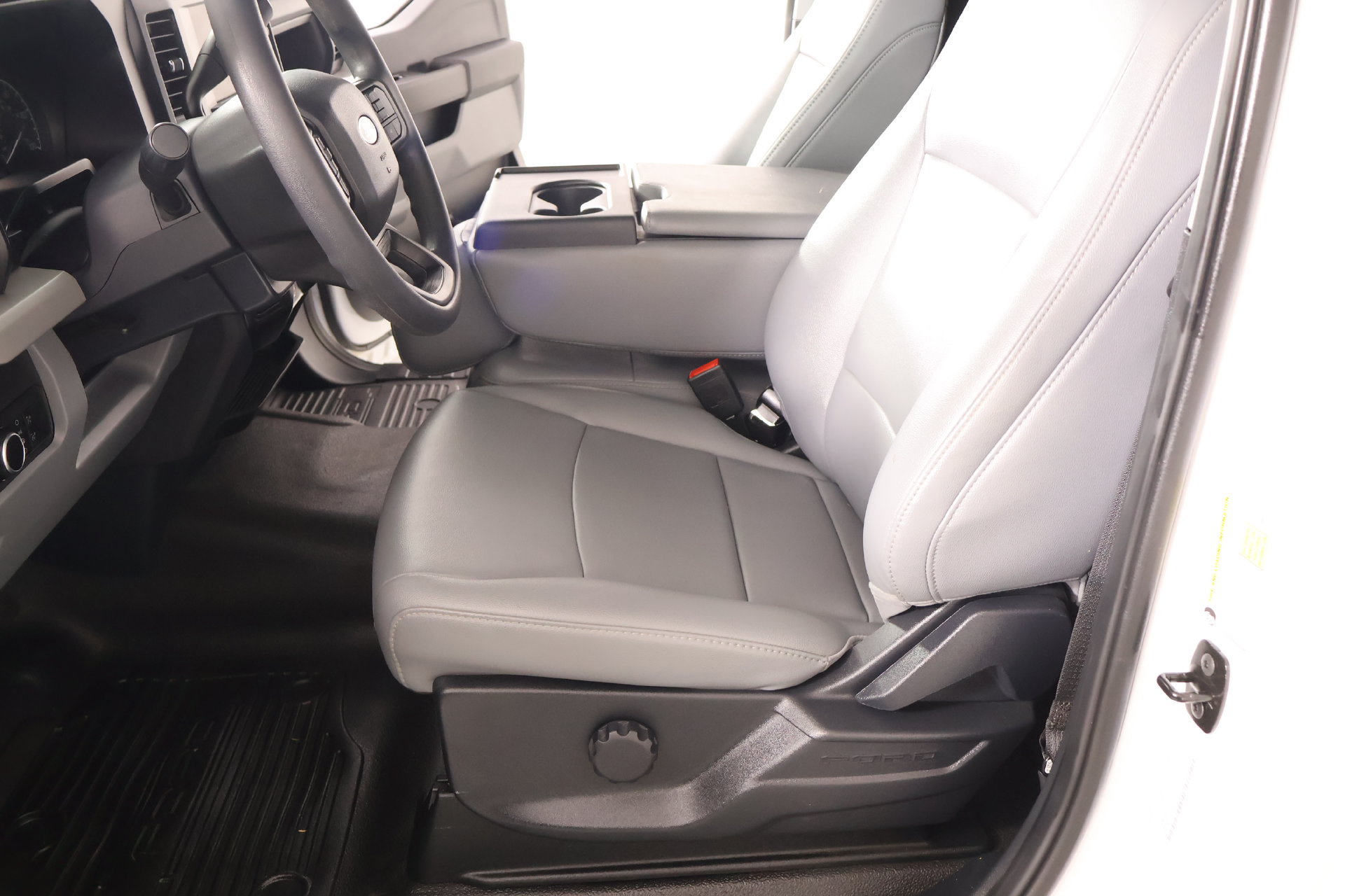 Used 2026 Ford F250 XL RWD image 9