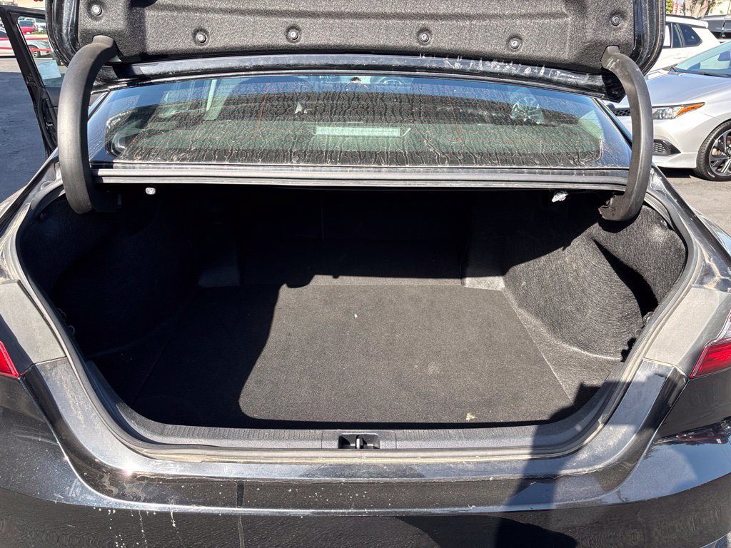 Used 2024 Toyota Camry LE FWD image 23