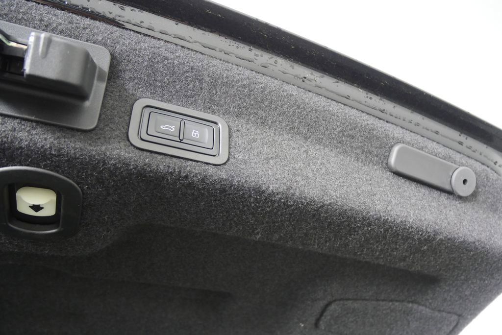 Used 2025 Audi A6 3.0T Prestige w/ Prestige Package image 18