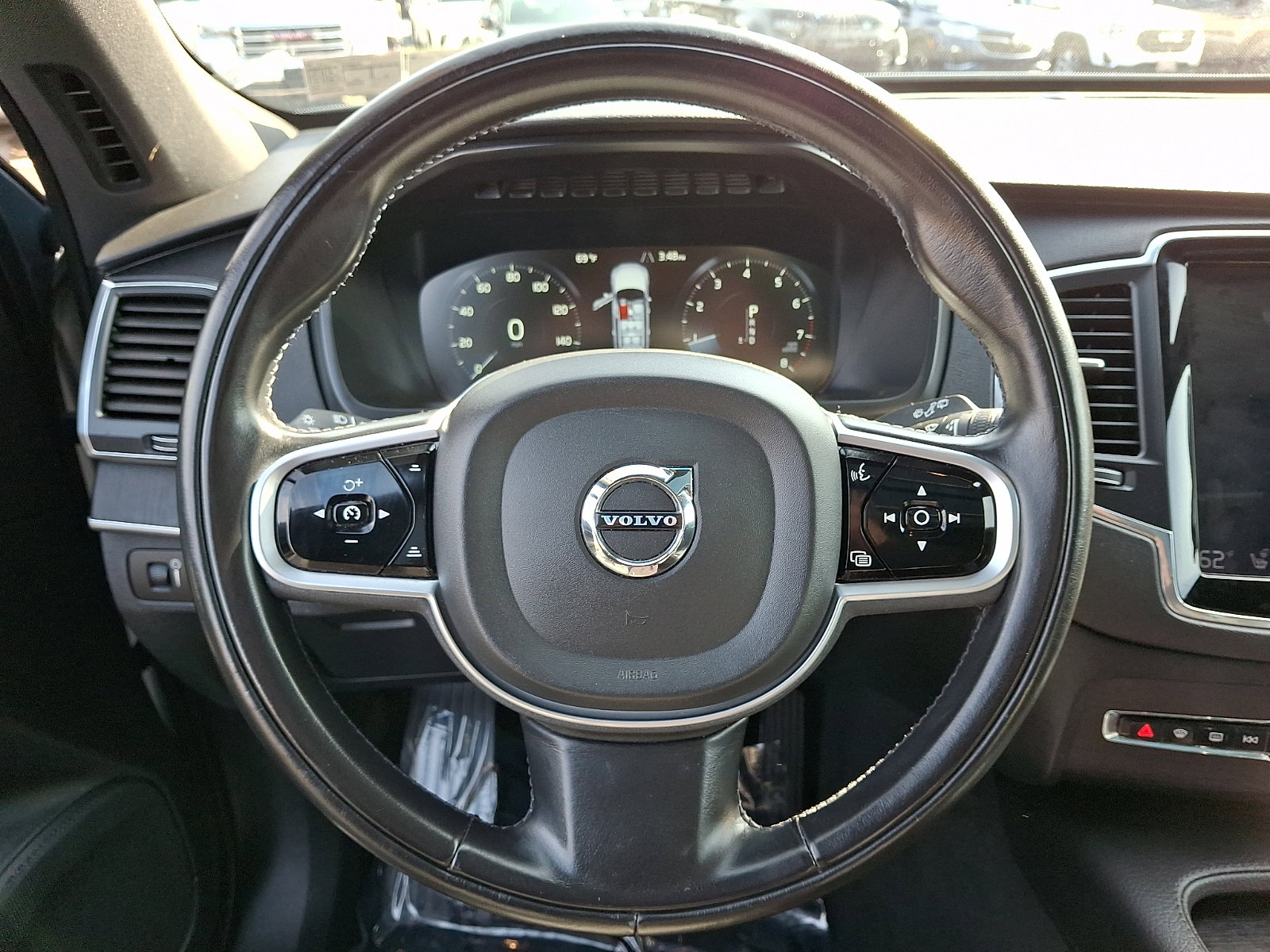 Used 2020 Volvo XC90 T6 Momentum w/ Protection Package Premier image 19