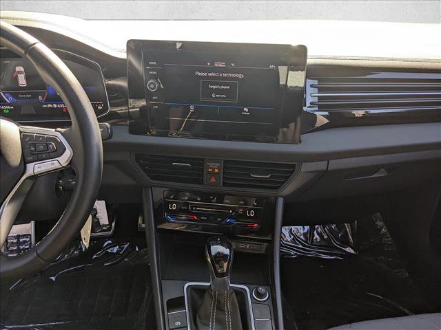 Used 2025 Volkswagen Jetta Sport image 13