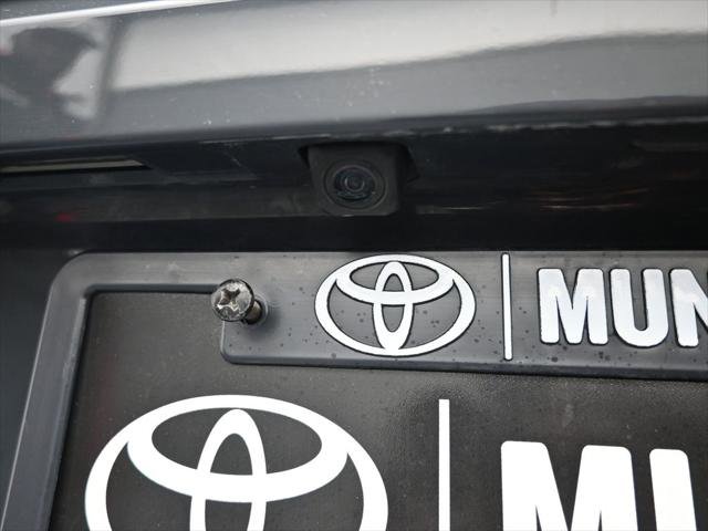 Used 2023 Toyota Corolla SE image 39