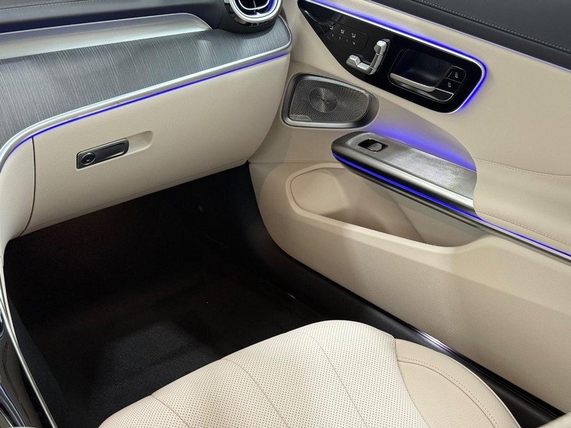 New 2026 Mercedes-Benz CLE 300 4MATIC Cabriolet image 9