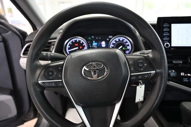 Used 2022 Toyota Camry LE AWD/4WD image 22