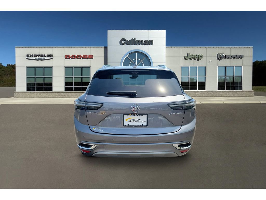 Used 2022 Buick Envision Avenir w/ Technology Package II FWD image 4