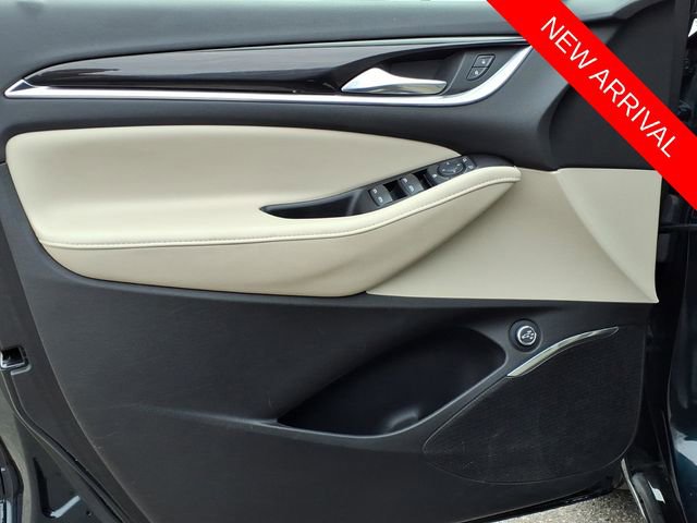 Used 2019 Buick Enclave Essence image 13