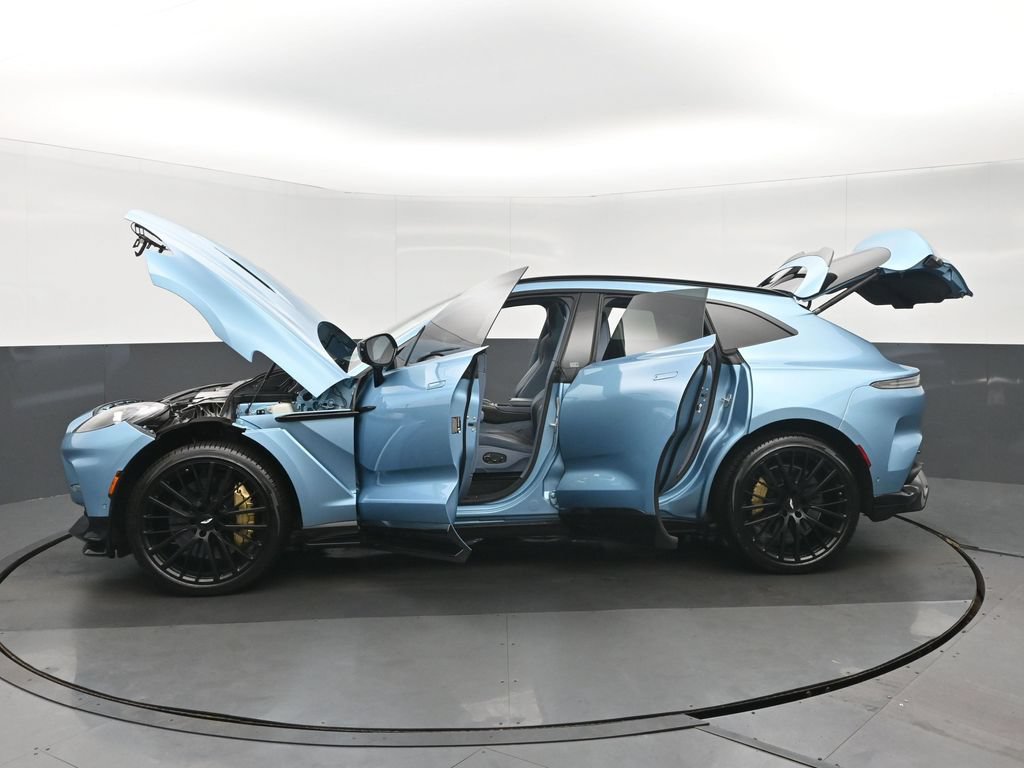 Used 2023 Aston Martin DBX 707 AWD/4WD image 43