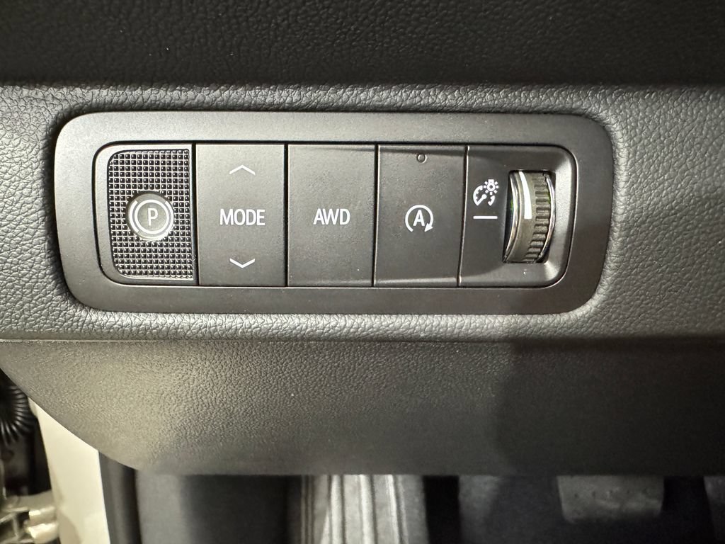 New 2027 Chevrolet Traverse Z71 w/ Enhanced Driving Package AWD/4WD image 22