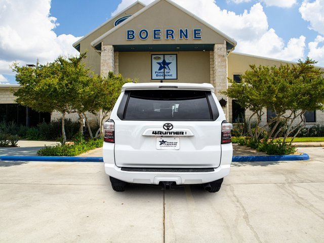 Used 2020 Toyota 4Runner SR5 Premium image 4