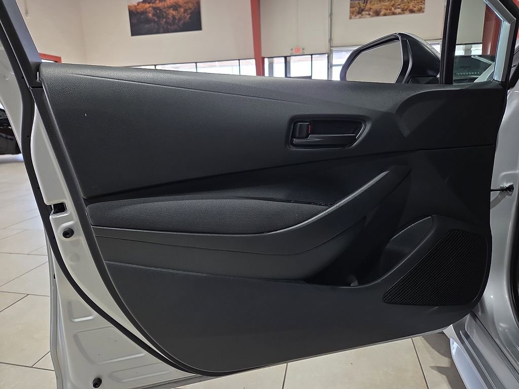 Certified 2025 Toyota Corolla LE image 17