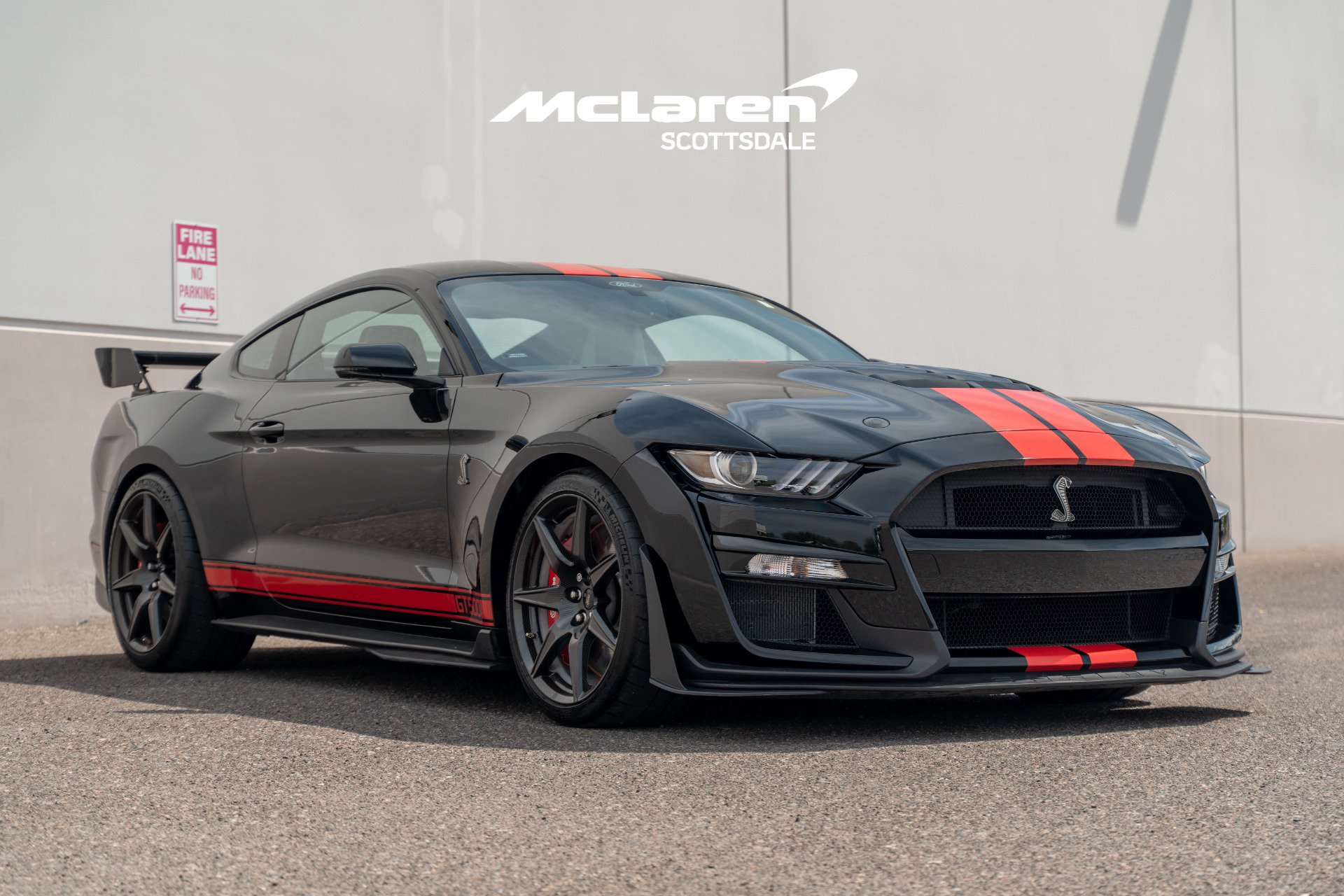 Used 2022 Ford Mustang Shelby GT500 w/ Carbon Fiber Track Pack RWD image 9