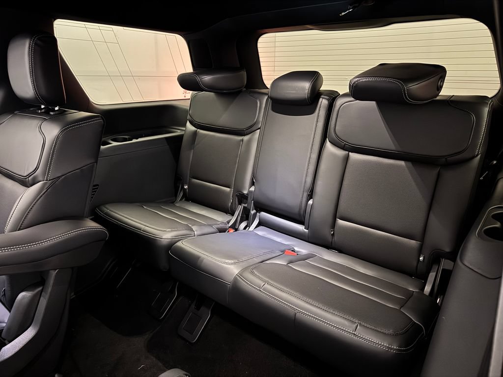 New 2027 Ford Expedition Platinum RWD image 15