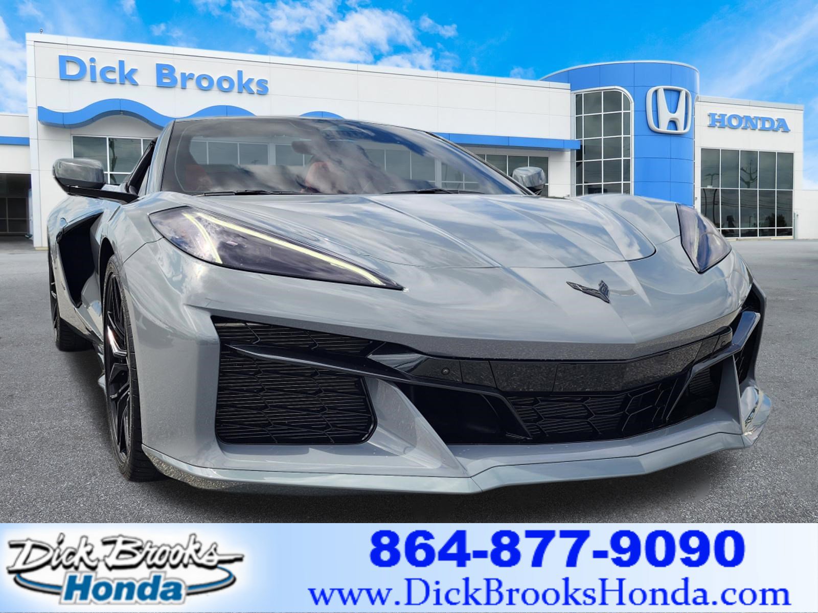 Used 2025 Chevrolet Corvette Z06 image 1